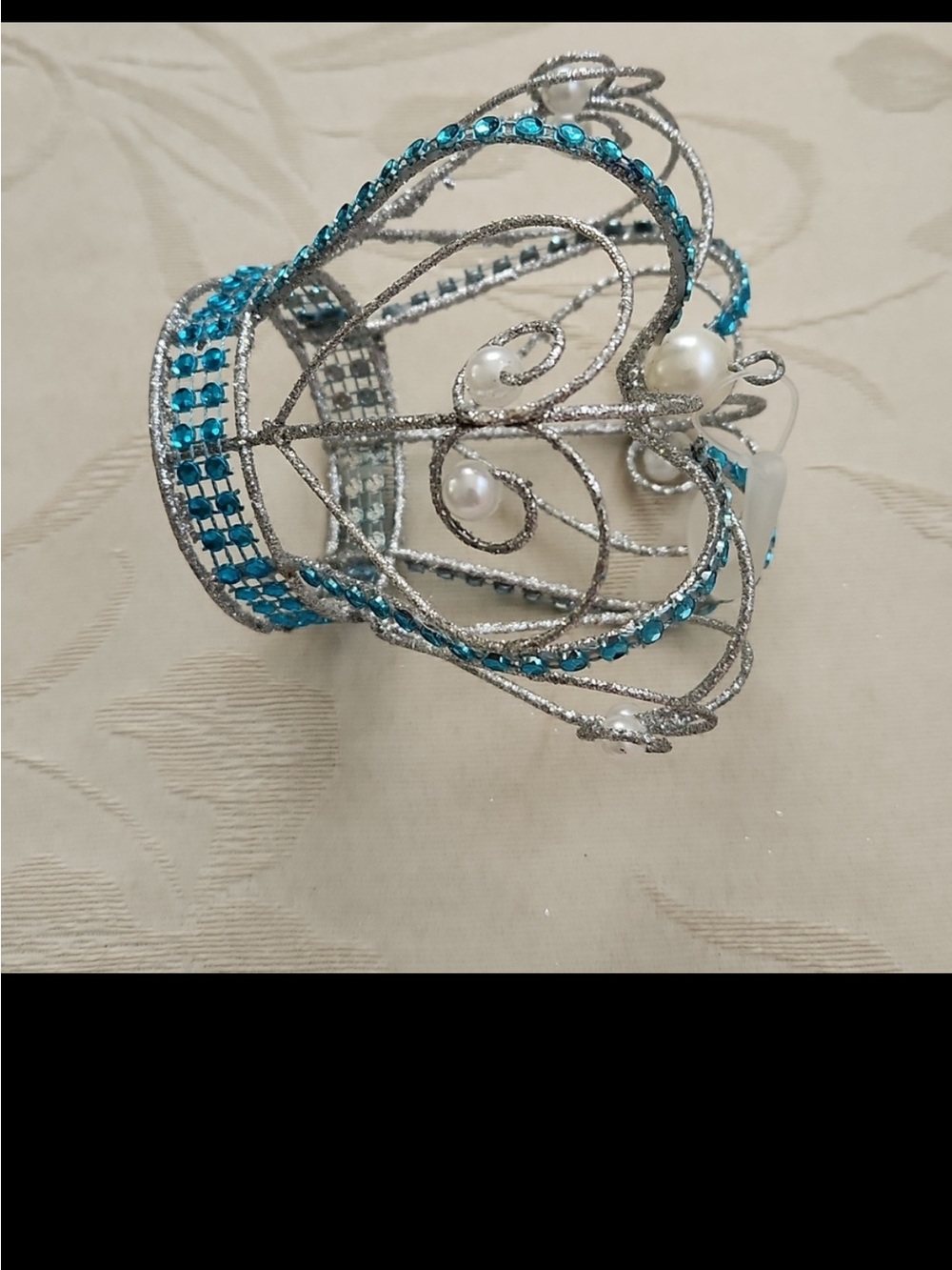 2 Wire Crown w faux pearls Holiday Christmas Ornament - Picture 5 of 14